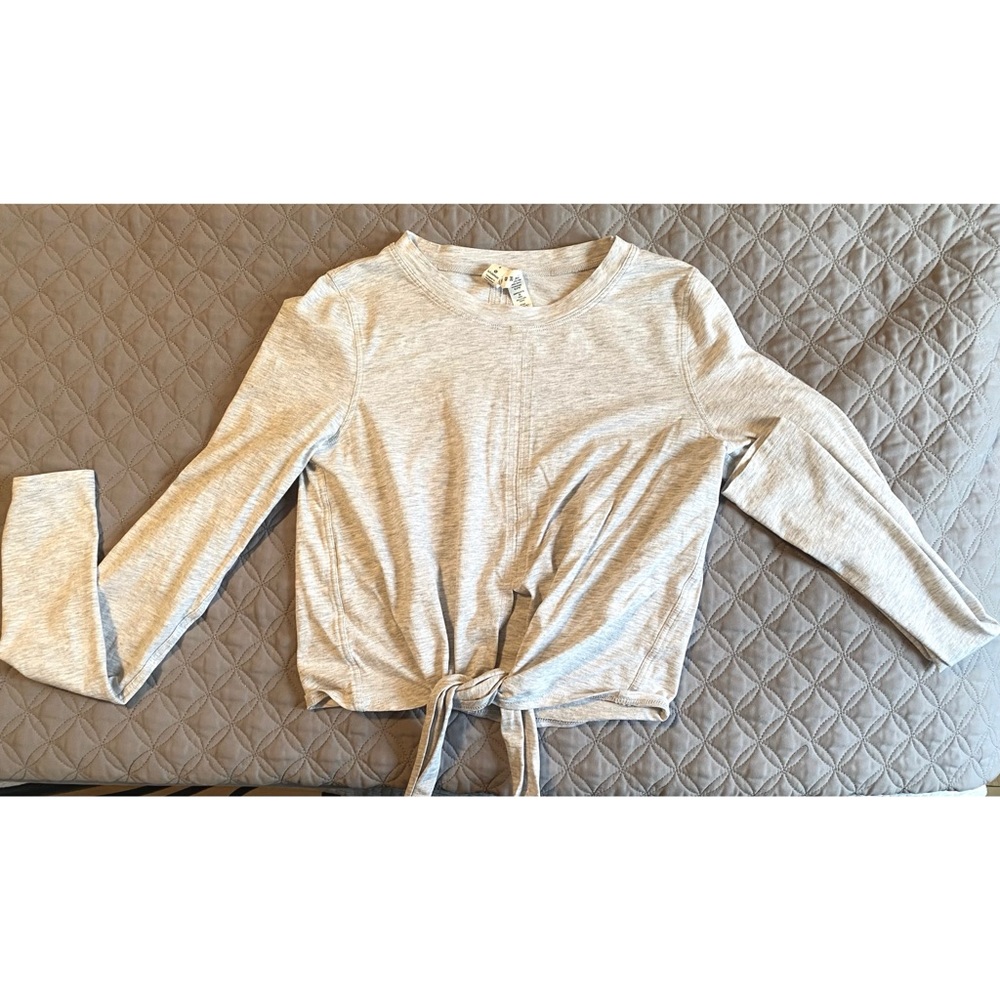 Lululemon sz 4 Long Sleeve
